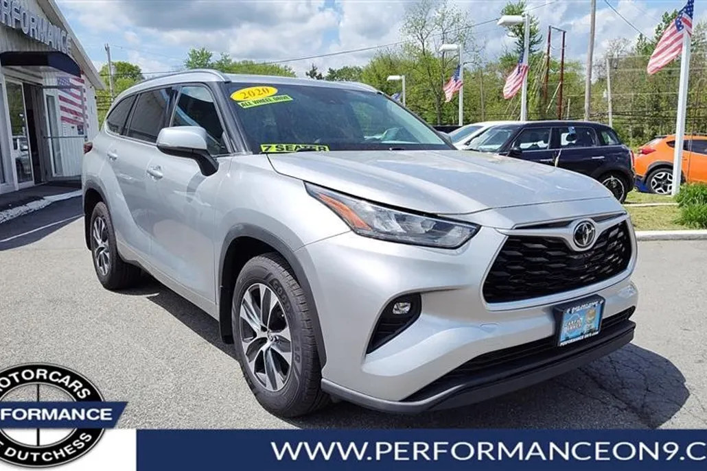 2020 Toyota Highlander XLE photo 1