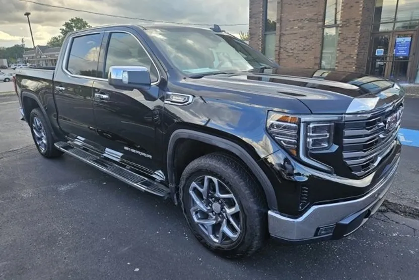 2024 Gmc Sierra 1500 SLT photo 1