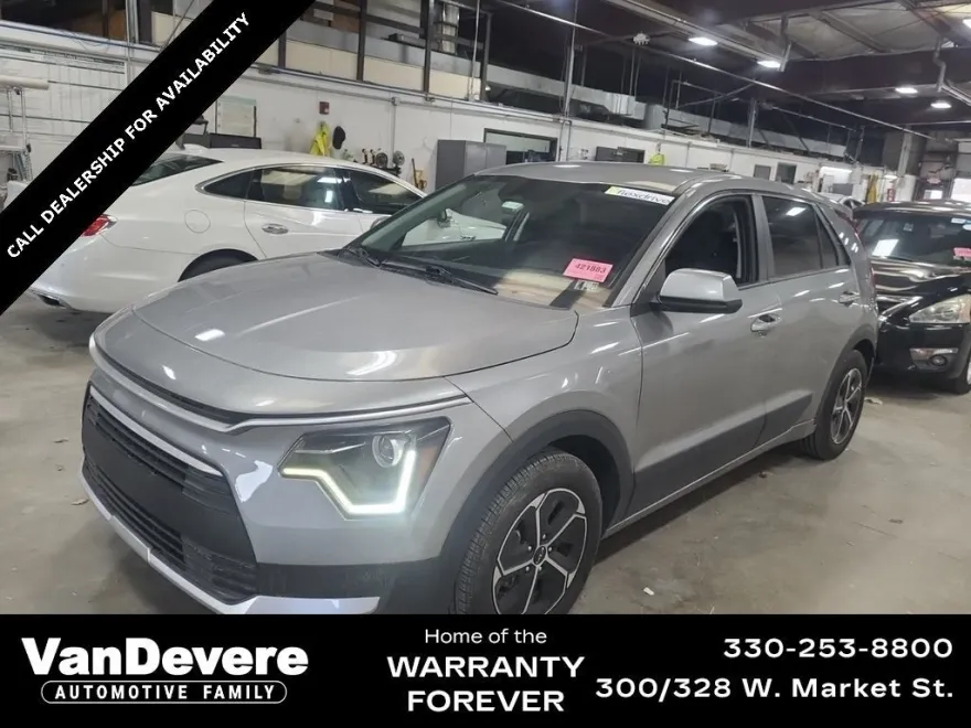2023 Kia Niro LX photo 1