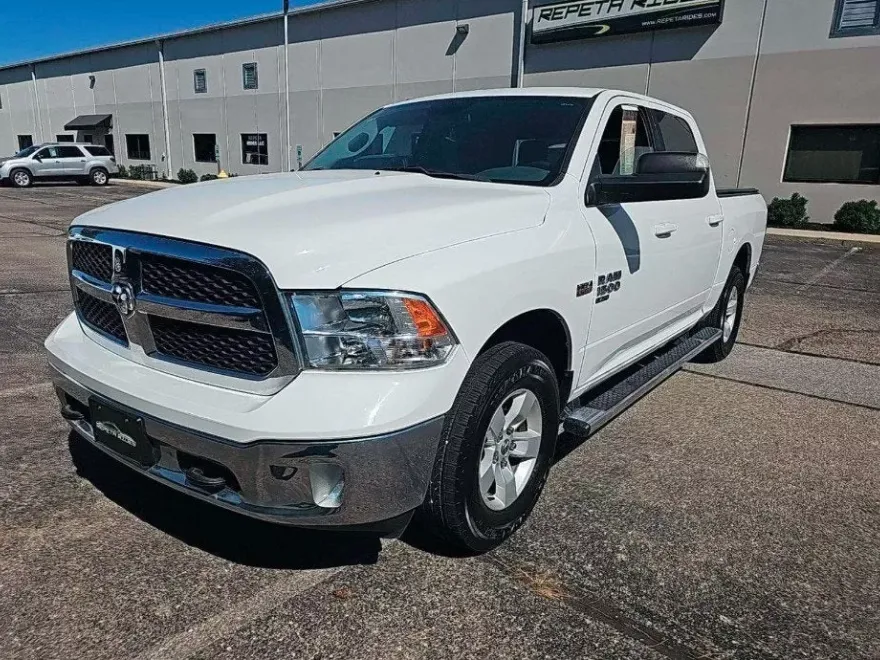2019 Ram 1500 Classic SLT photo 1