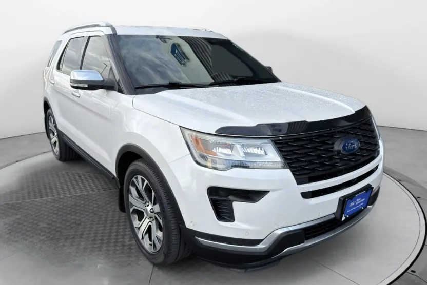 2018 Ford Explorer Platinum photo 1