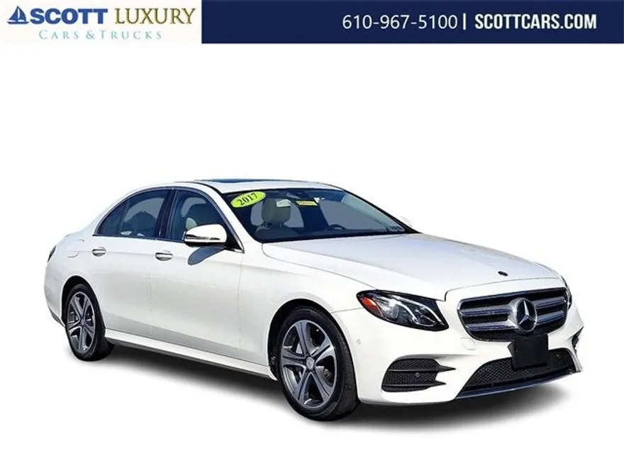 2017 Mercedes Benz E 300 4MATIC Sedan photo 1