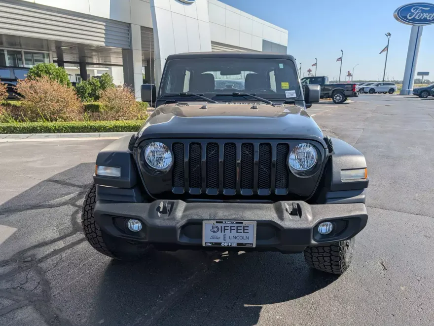 2018 Jeep Wrangler Unlimited Sport photo 1