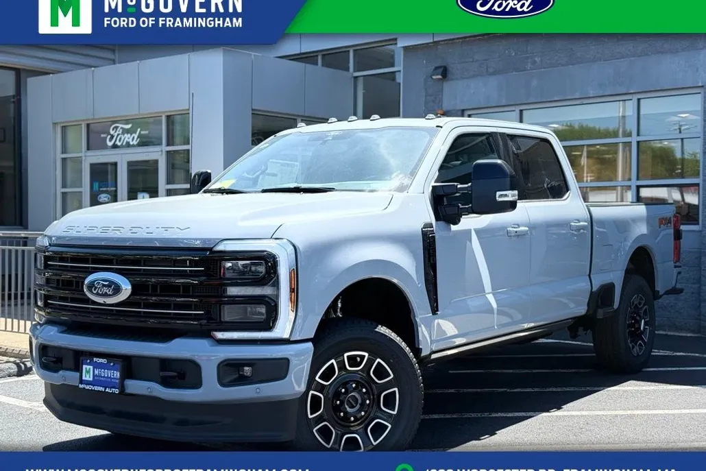 2025 Ford F-350 Platinum photo 1