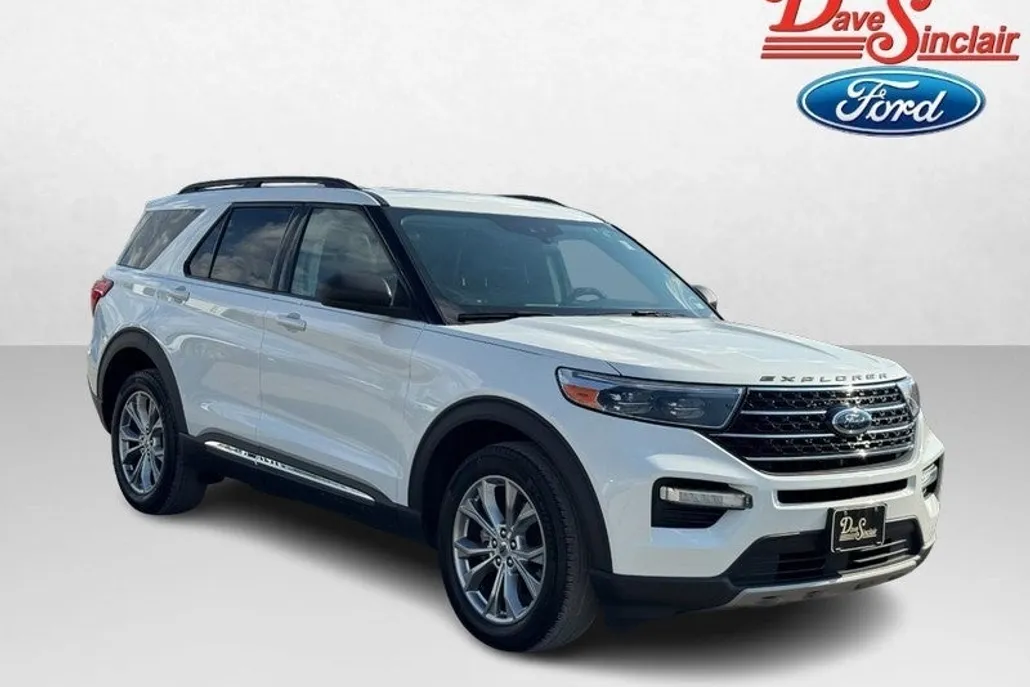 2021 Ford Explorer XLT photo 1