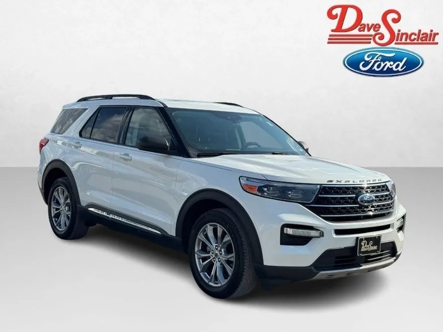 2021 Ford Explorer XLT photo 1