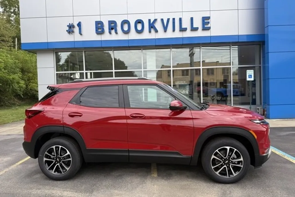 2026 Chevrolet Trailblazer LT photo 1