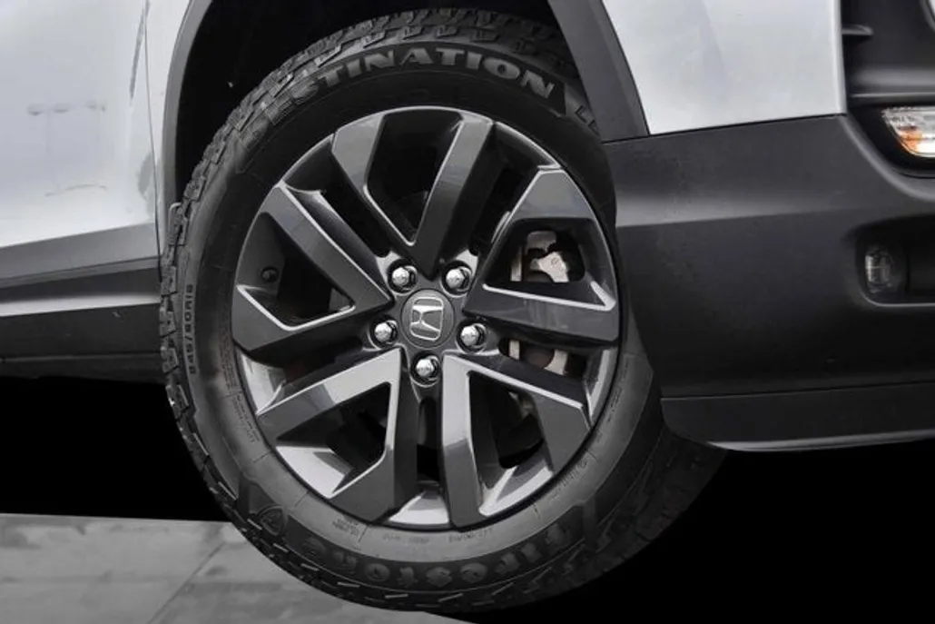 2023 Honda Ridgeline Sport photo 1
