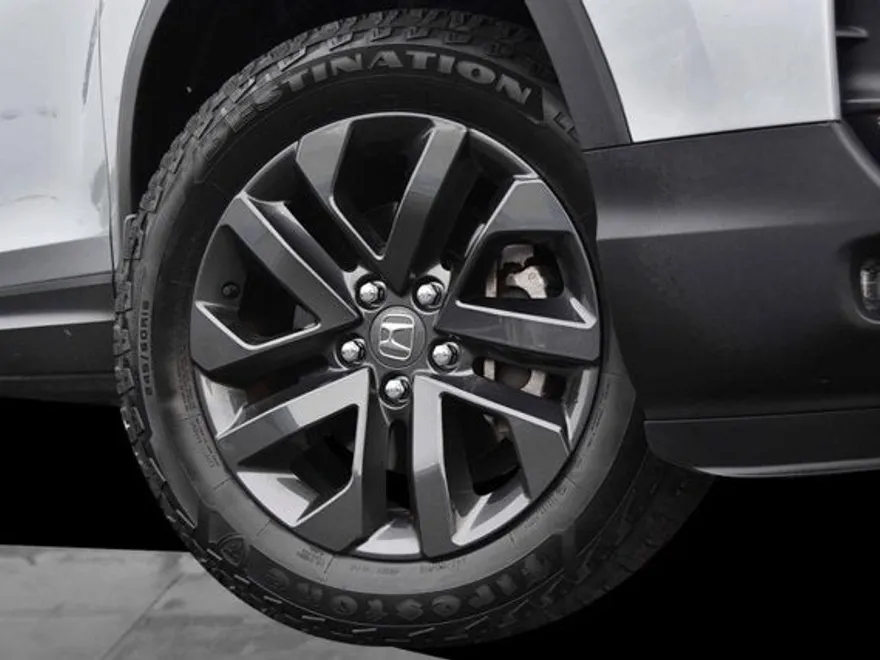 2023 Honda Ridgeline Sport photo 1