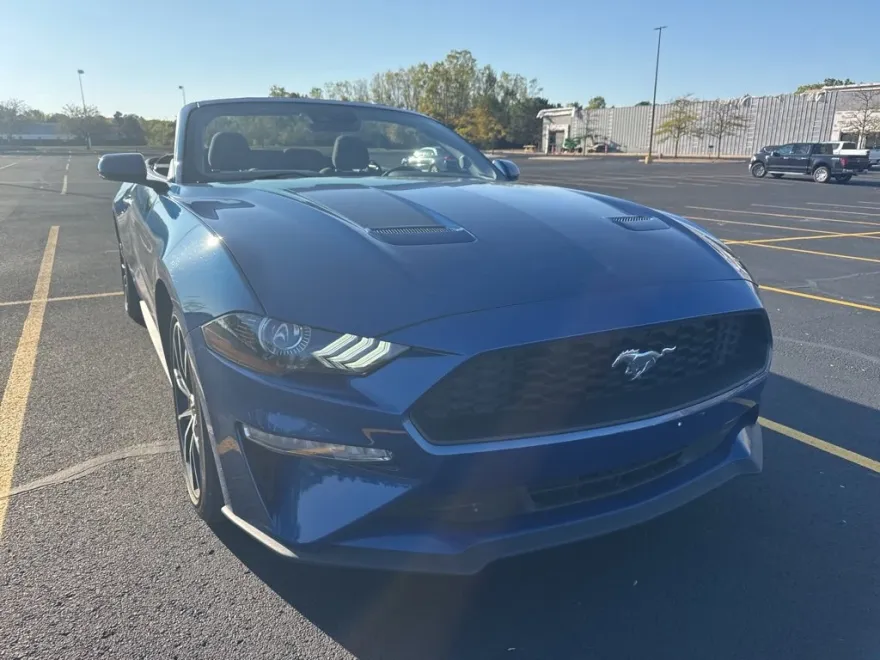 2022 Ford Mustang EcoBoost Convertible photo 1