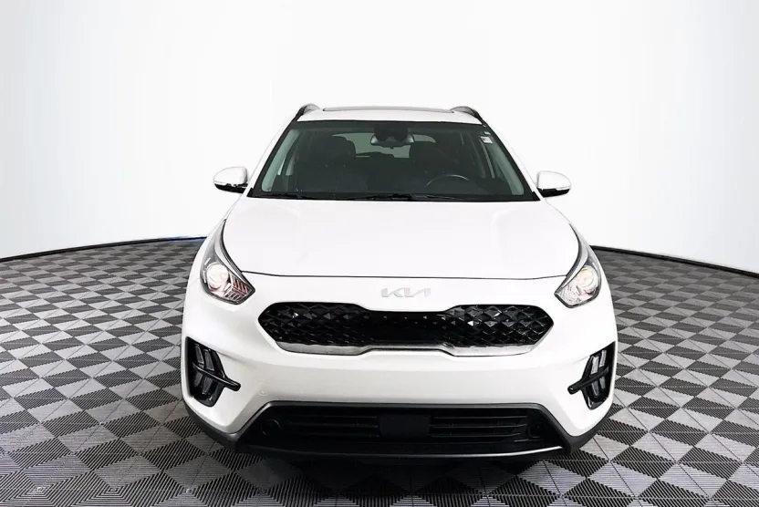 2022 Kia Niro Touring Special Edition photo 1
