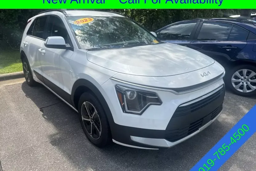 2023 Kia Niro EX photo 1