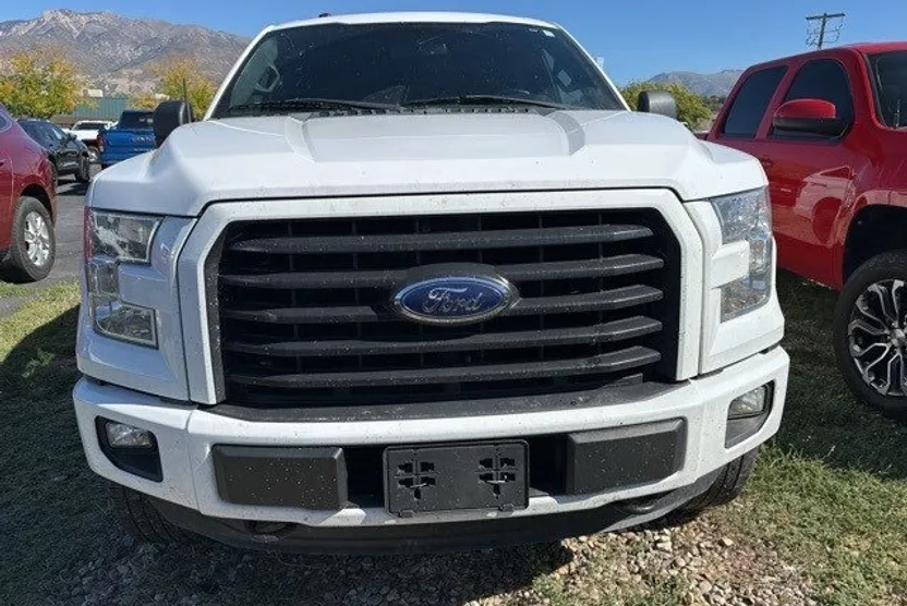 2015 Ford F-150 XLT photo 1