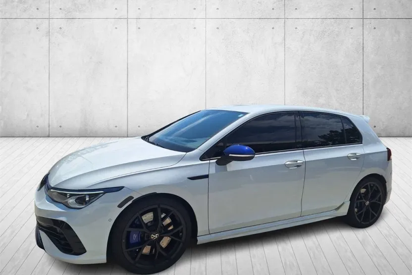 2023 Volkswagen Golf R photo 1