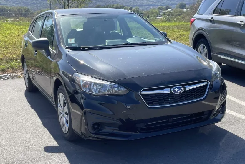 2019 Subaru Impreza 2.0i photo 1