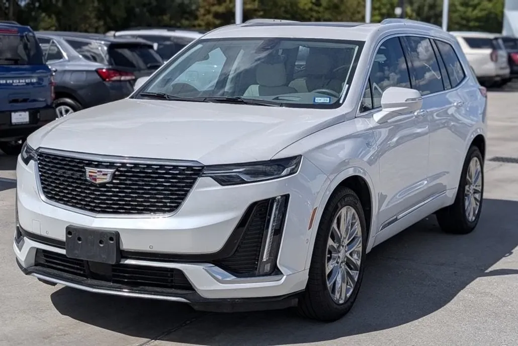 2023 Cadillac XT6 Premium Luxury photo 1