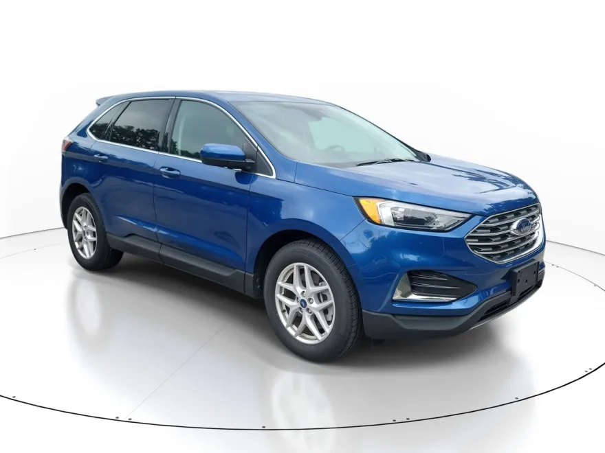 2022 Ford Edge SEL photo 1