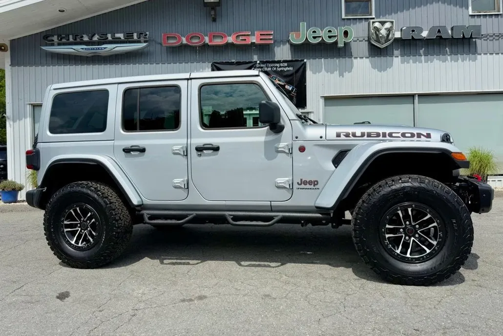 2024 Jeep Wrangler Rubicon X photo 1