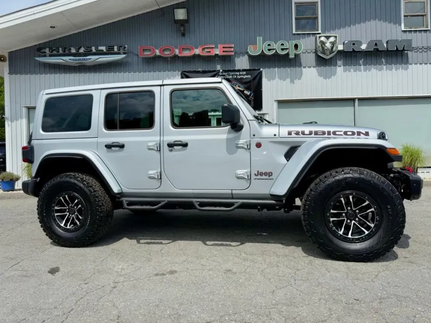 2024 Jeep Wrangler Rubicon X photo 1