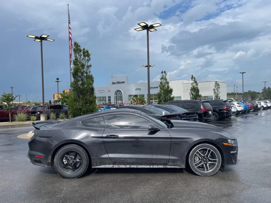 2022 Ford Mustang GT Premium photo 1