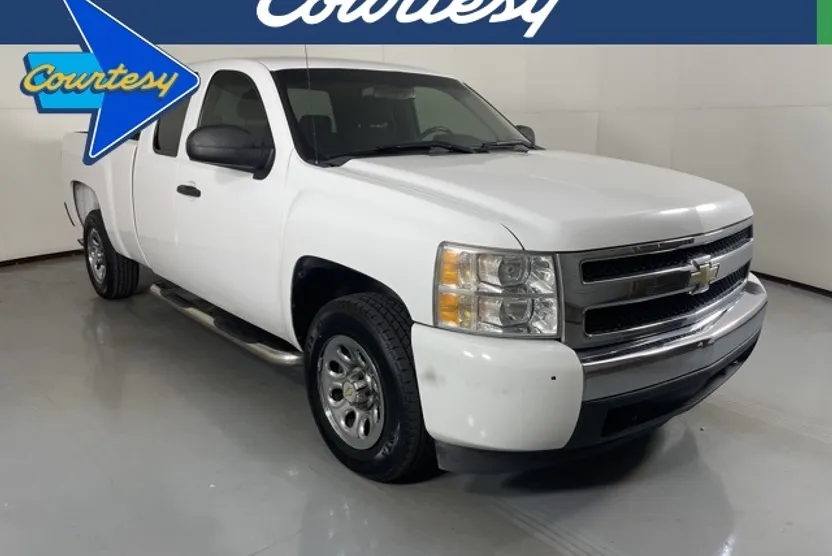 2008 Chevrolet Silverado 1500 LT photo 1