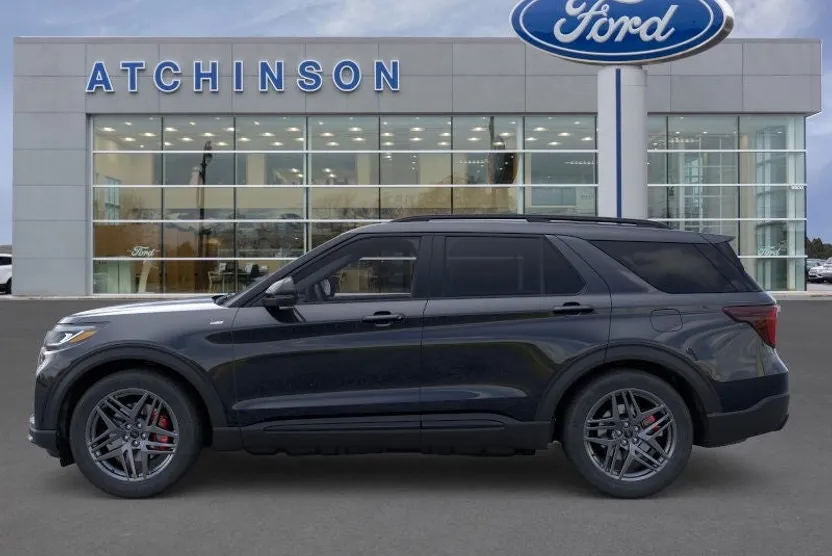 2025 Ford Explorer ST-Line photo 1