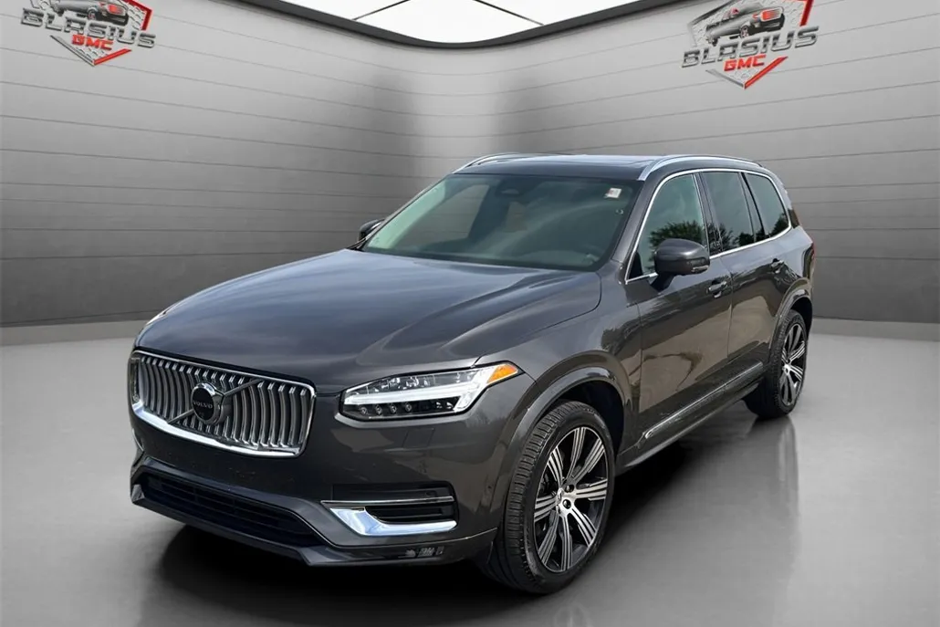 2024 Volvo XC90 Plus photo 1