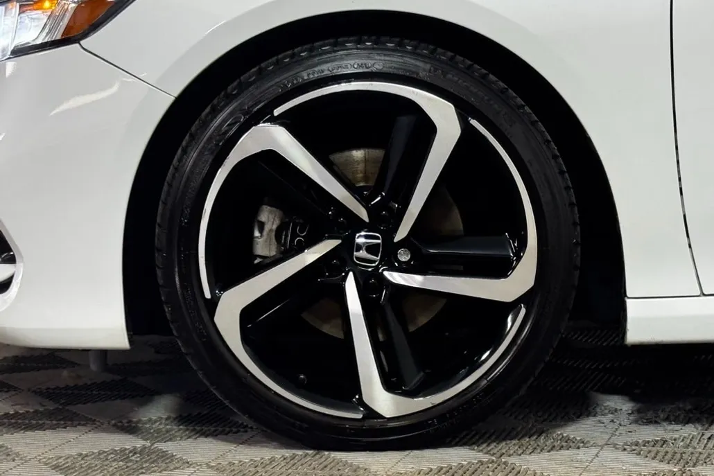 2018 Honda Accord Sport 1.5T photo 1