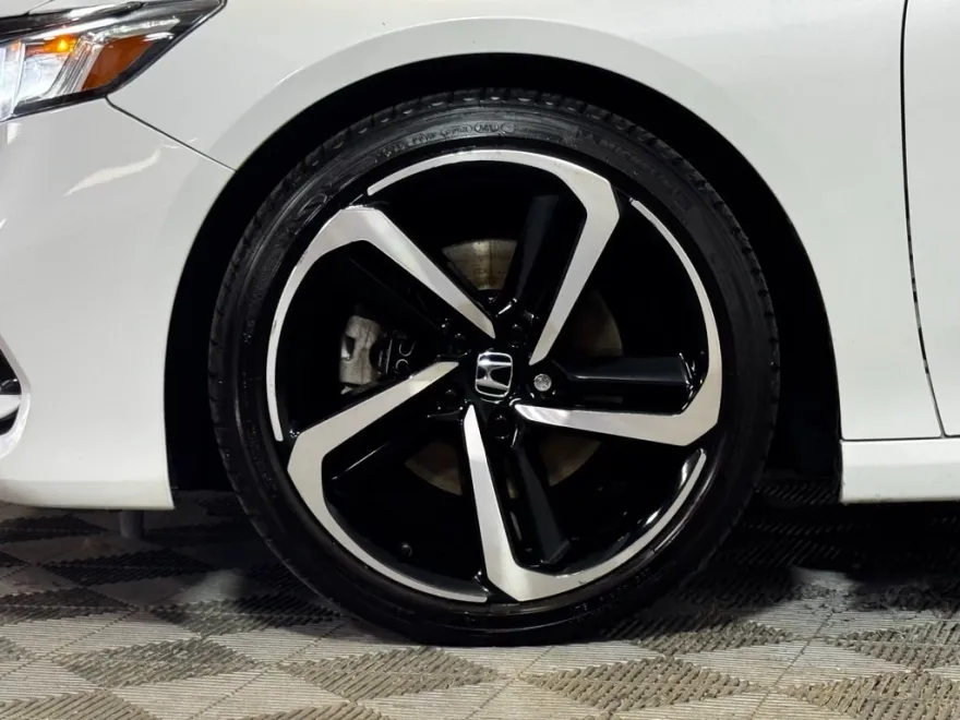 2018 Honda Accord Sport 1.5T photo 1