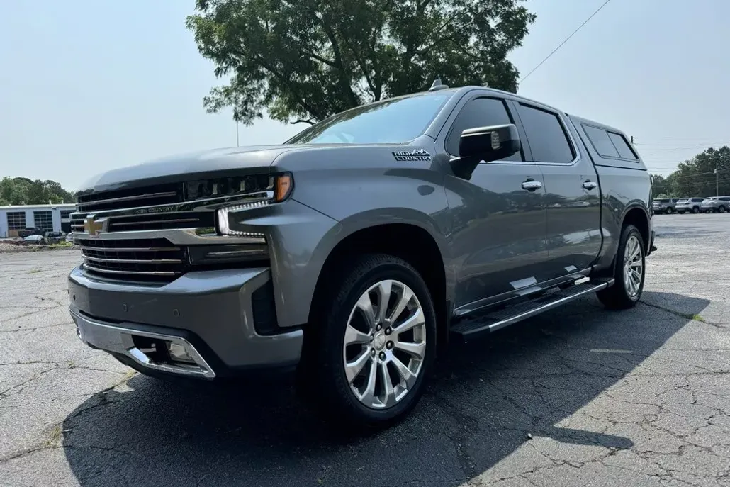 2022 Chevrolet Silverado 1500 High Country photo 1