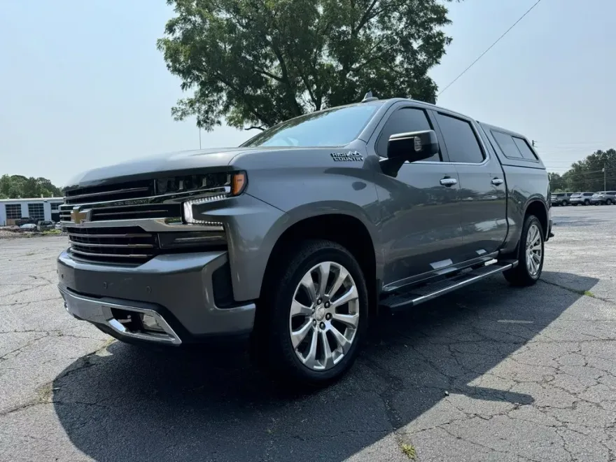 2022 Chevrolet Silverado 1500 High Country photo 1