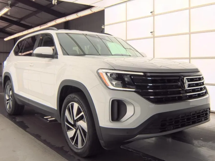 2025 Volkswagen Atlas SE Technology photo 1