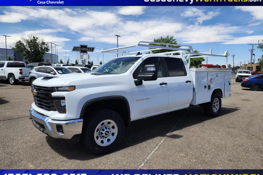 2024 Chevrolet Silverado 3500HD photo 1