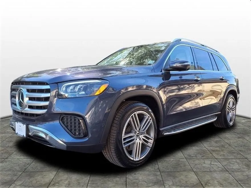 2025 Mercedes Benz GLS 450 4MATIC photo 1