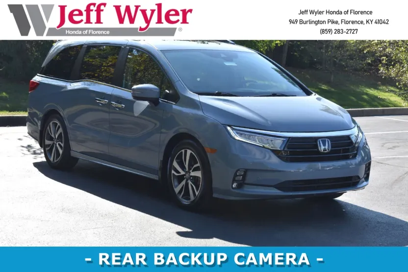 2023 Honda Odyssey Touring photo 1