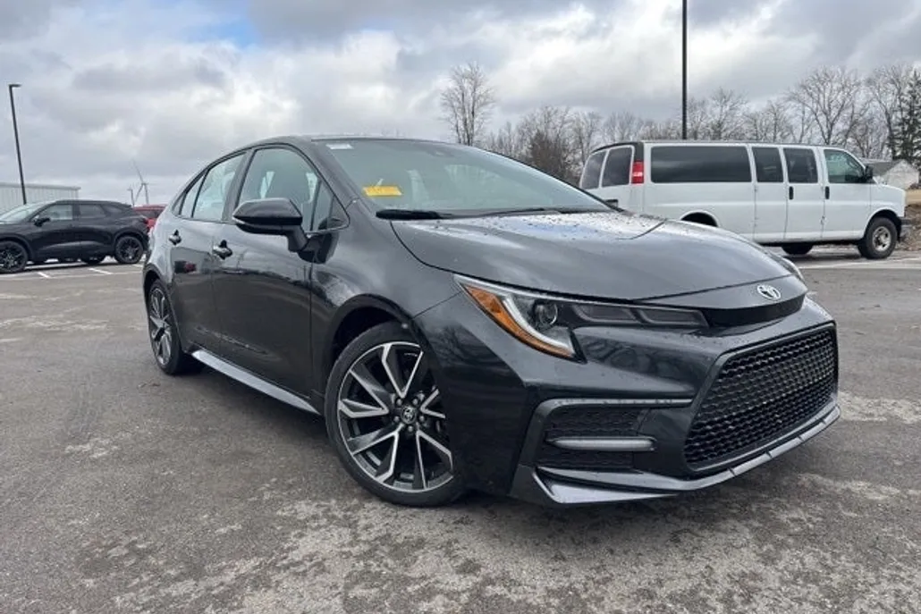 2021 Toyota Corolla SE photo 1