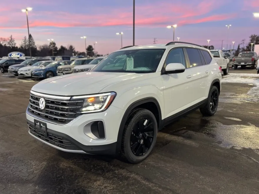 2025 Volkswagen Atlas SE Technology photo 1