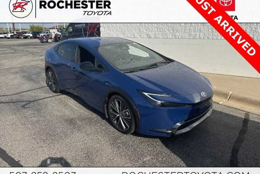 2024 Toyota Prius XLE photo 1