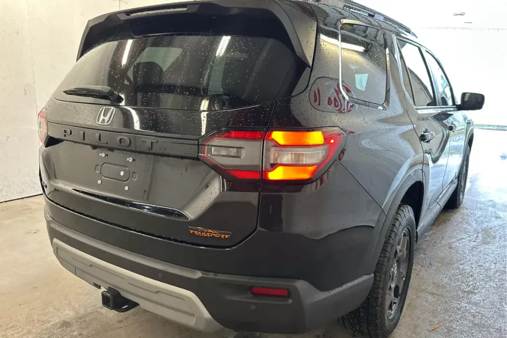 2025 Honda Pilot TrailSport photo 1
