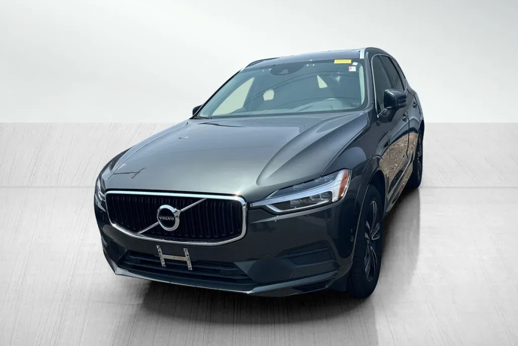 2019 Volvo XC60 T5 Momentum photo 1
