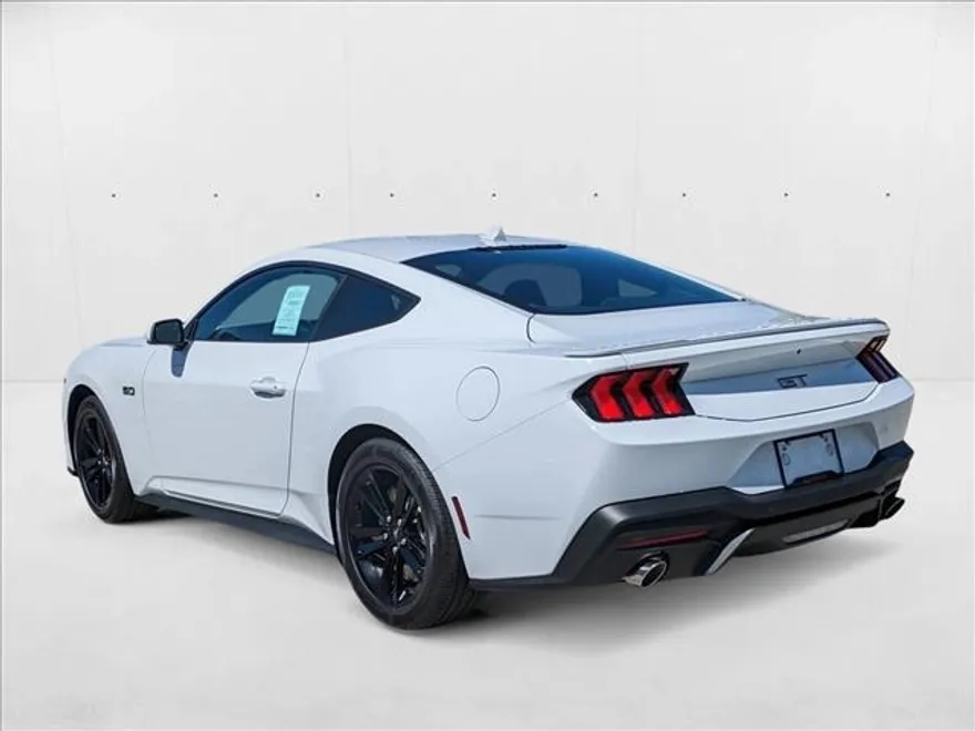 2025 Ford Mustang GT photo 1