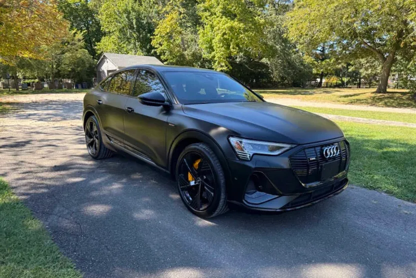 2023 Audi e-tron Sportback Prestige S line photo 1