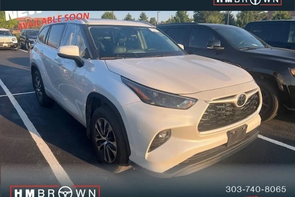 2024 Toyota Highlander XLE photo 1
