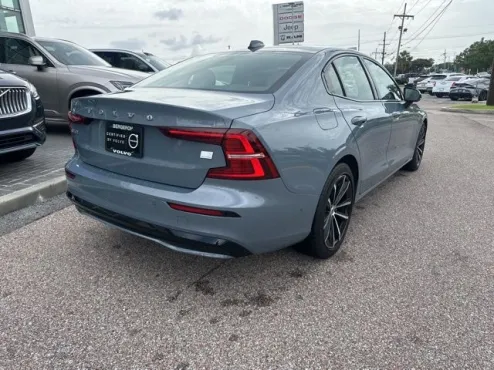 2023 Volvo S60 Recharge Plus photo 4