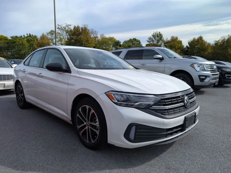 2023 Volkswagen Jetta 1.5T Sport photo 1