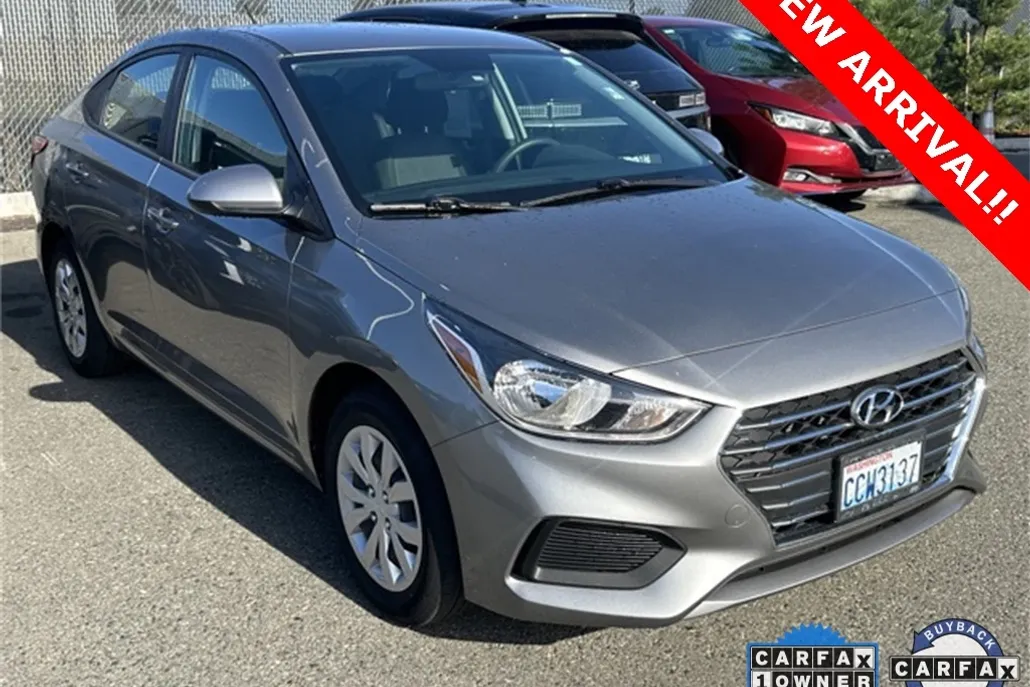 2022 Hyundai Accent SE photo 1