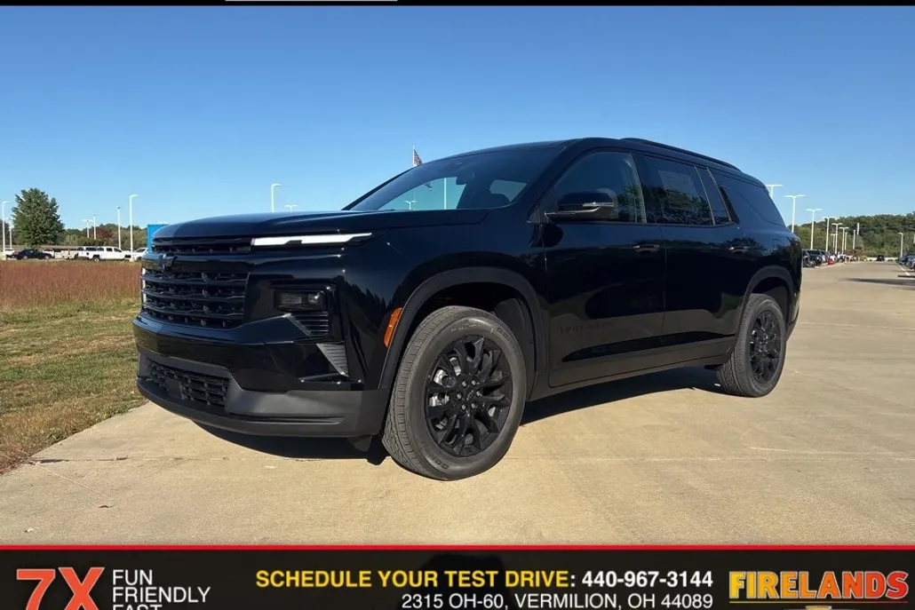 2026 Chevrolet Traverse photo 1