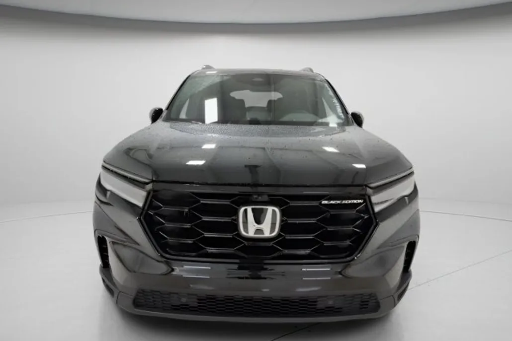 2025 Honda Pilot Black Edition photo 1