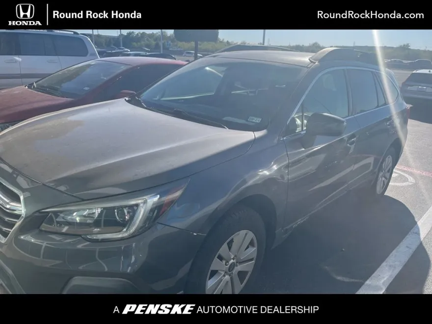 2018 Subaru Outback 2.5i Premium photo 1