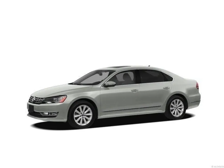 2013 Volkswagen Passat SE photo 1